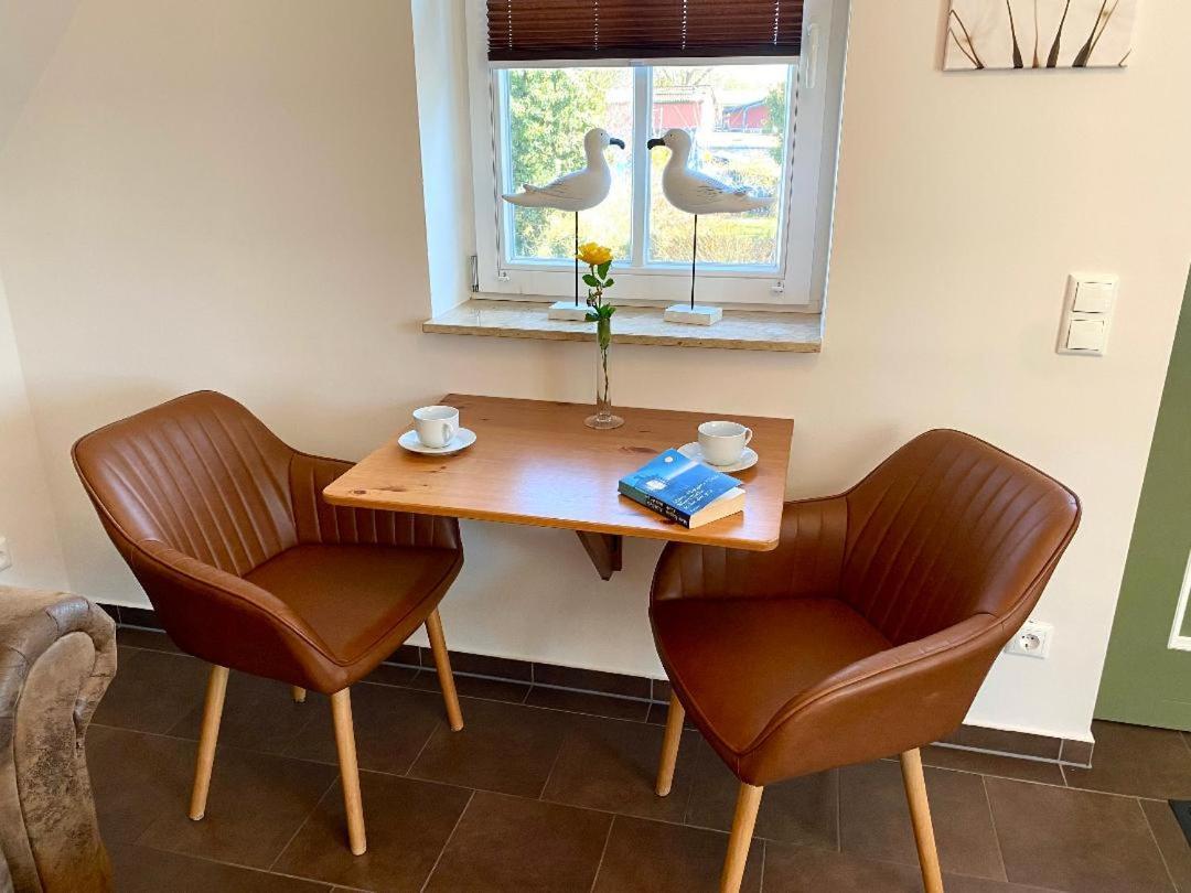 Die Kleine Ferienwohnung Prerow Exteriör bild